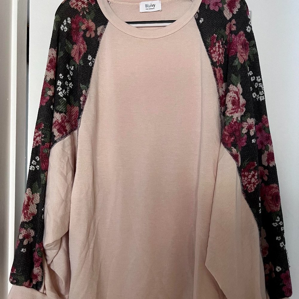 Oatmeal Floral Top Size Large